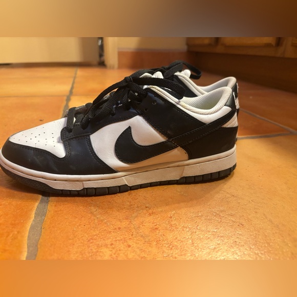 Nike Classic Black and White Athletic Shoes - Picture 3 of 6